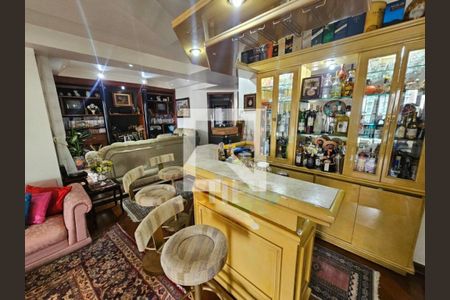 Apartamento à venda com 3 quartos, 221m² em Moema, São Paulo