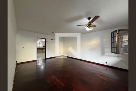 Sala de casa de condomínio para alugar com 3 quartos, 220m² em Taquara, Rio de Janeiro