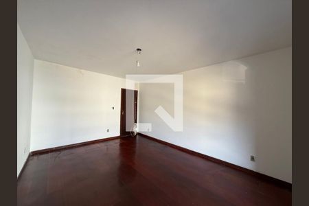 Quarto 1 de casa de condomínio para alugar com 3 quartos, 220m² em Taquara, Rio de Janeiro