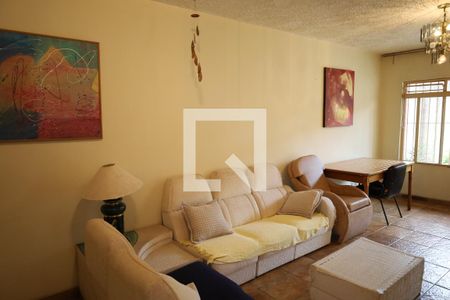 Casa à venda com 4 quartos, 248m² em Jardim Maraba, São Paulo