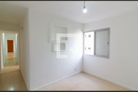 Quarto 1 de apartamento para alugar com 2 quartos, 58m² em Vila Marari, São Paulo