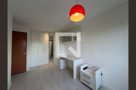 Quarto 1 de apartamento para alugar com 2 quartos, 66m² em Taquara, Rio de Janeiro