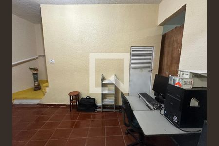 Escritório de casa à venda com 3 quartos, 250m² em Jardim Mutinga, Barueri