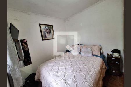 Casa à venda com 6 quartos, 230m² em Jardim Sabara, São Paulo