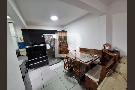 Casa à venda com 6 quartos, 230m² em Jardim Sabara, São Paulo