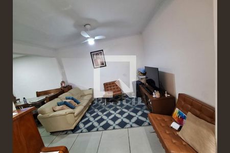 Casa à venda com 6 quartos, 230m² em Jardim Sabara, São Paulo
