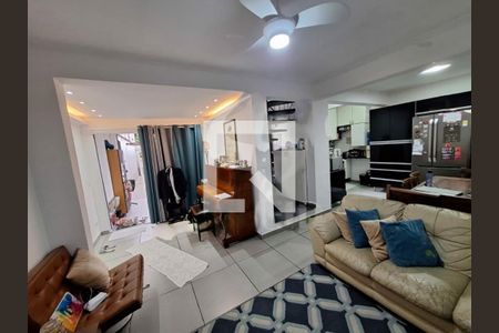 Casa à venda com 6 quartos, 230m² em Jardim Sabara, São Paulo
