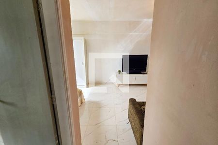 Corredor de kitnet/studio para alugar com 1 quarto, 32m² em Nova Mirim, Praia Grande