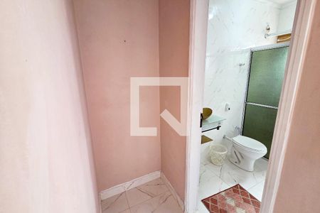 Corredor de kitnet/studio para alugar com 1 quarto, 32m² em Nova Mirim, Praia Grande