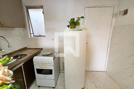 Sala/cozinha de kitnet/studio para alugar com 1 quarto, 32m² em Nova Mirim, Praia Grande