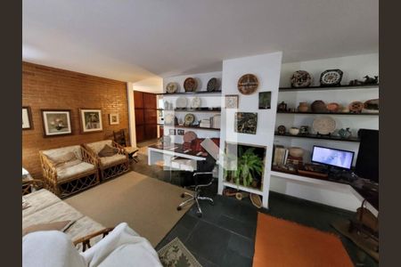 Casa à venda com 3 quartos, 211m² em Jardim Marajoara, São Paulo