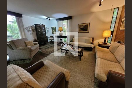 Casa à venda com 3 quartos, 211m² em Jardim Marajoara, São Paulo