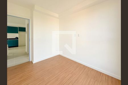 Quarto  de apartamento para alugar com 2 quartos, 60m² em Serraria, São José
