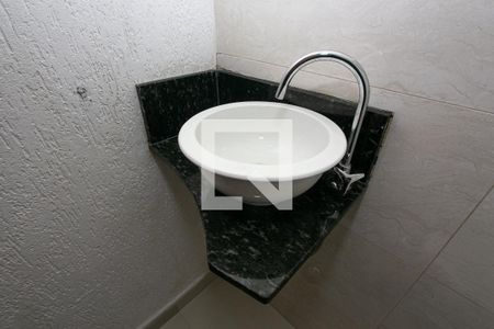 Lavabo de casa para alugar com 2 quartos, 250m² em Vila Gomes Cardim, São Paulo