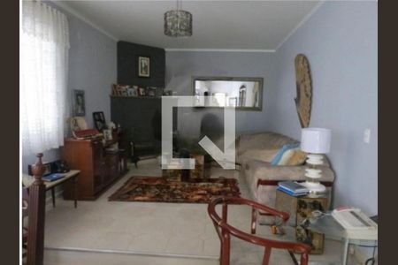 Casa à venda com 4 quartos, 202m² em Vila Marari, São Paulo