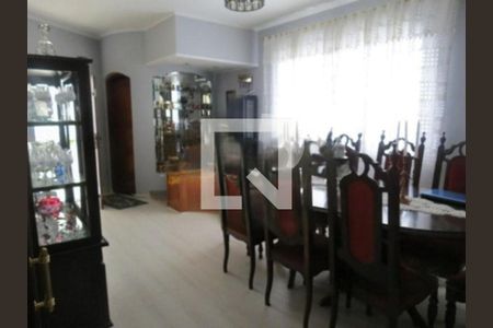 Casa à venda com 4 quartos, 202m² em Vila Marari, São Paulo