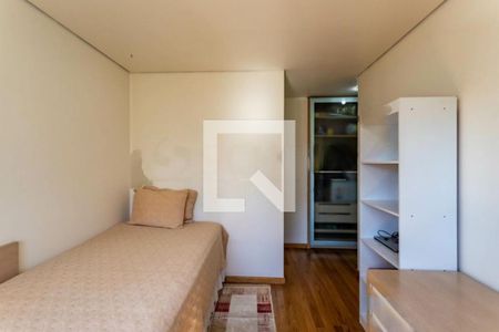 Apartamento à venda com 3 quartos, 246m² em Vila Sofia, São Paulo