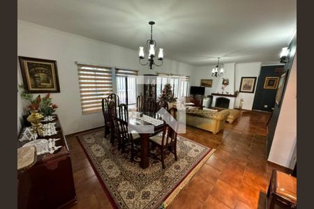 Casa à venda com 3 quartos, 195m² em Jardim Campo Grande, São Paulo