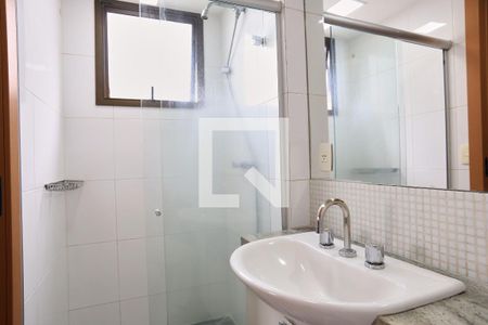 Banheiro da Suíte de apartamento para alugar com 3 quartos, 107m² em Funcionários, Belo Horizonte