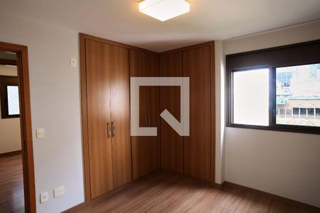 Suíte de apartamento para alugar com 3 quartos, 107m² em Funcionários, Belo Horizonte
