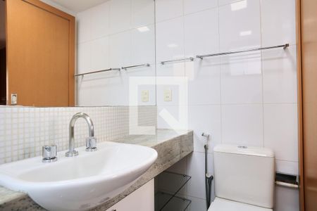 Banheiro da Suíte de apartamento para alugar com 3 quartos, 107m² em Funcionários, Belo Horizonte