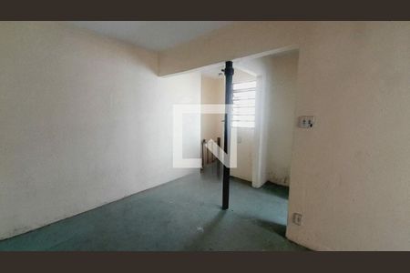 Casa à venda com 3 quartos, 220m² em Vila Inglesa, São Paulo