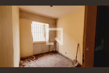 Casa à venda com 3 quartos, 220m² em Vila Inglesa, São Paulo