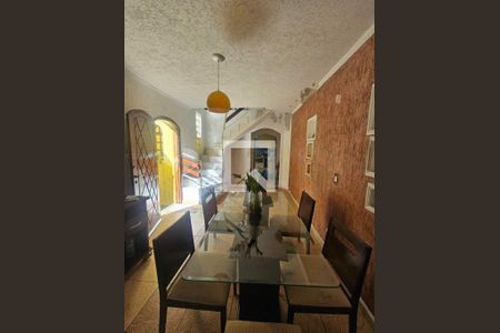 Casa à venda com 3 quartos, 170m² em Vila do Castelo, São Paulo
