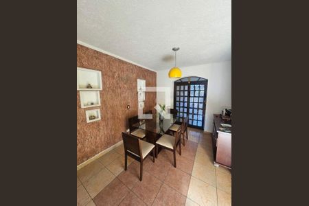 Casa à venda com 3 quartos, 170m² em Vila do Castelo, São Paulo