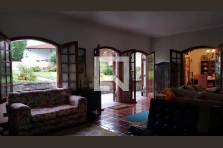 Casa à venda com 3 quartos, 400m² em Parque Guarapiranga, São Paulo