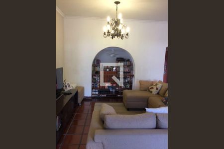 Casa à venda com 3 quartos, 400m² em Parque Guarapiranga, São Paulo
