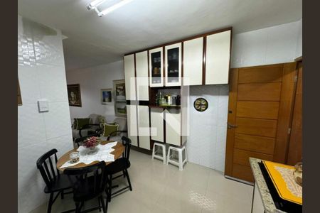 Casa à venda com 3 quartos, 119m² em Cidade Ademar, São Paulo