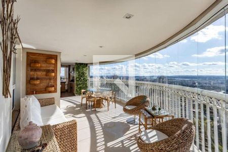 Apartamento à venda com 4 quartos, 246m² em Vila Sofia, São Paulo