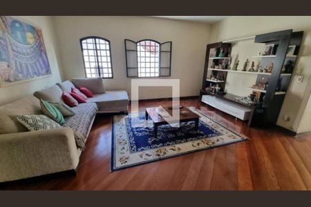 Casa à venda com 4 quartos, 450m² em Jardim Marajoara, São Paulo