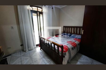 Casa à venda com 3 quartos, 250m² em Balneário São Francisco, Diadema