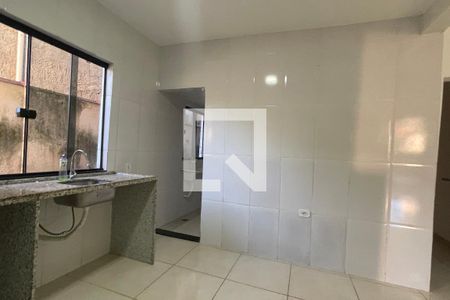 Cozinha de casa para alugar com 2 quartos, 75m² em Vila Canaan, Duque de Caxias