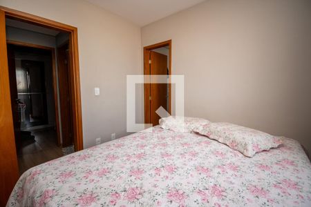 Quarto Suíte de apartamento à venda com 2 quartos, 123m² em Tres Barras, Contagem