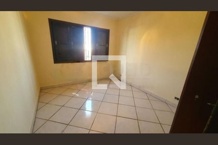 Casa à venda com 3 quartos, 175m² em Cupecê, São Paulo