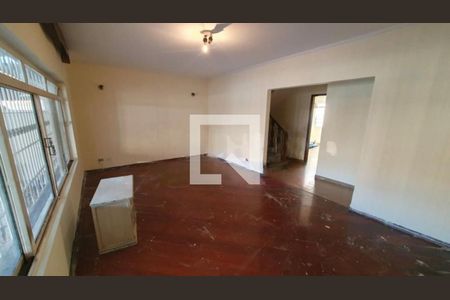 Casa à venda com 3 quartos, 175m² em Cupecê, São Paulo