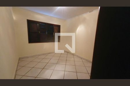 Casa à venda com 3 quartos, 175m² em Cupecê, São Paulo