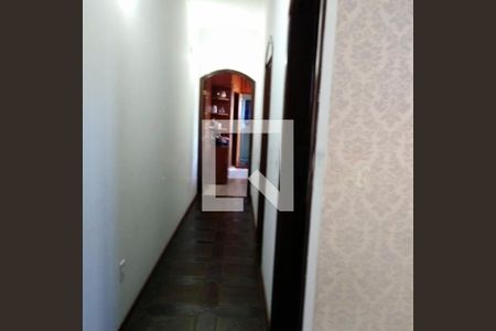 Casa à venda com 3 quartos, 180m² em Vila Quintana, São Paulo