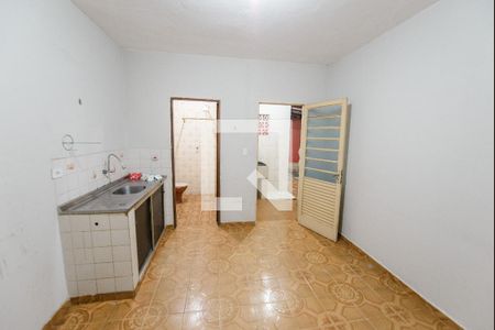 Cozinha de casa para alugar com 1 quarto, 80m² em Jardim Gurilândia, Taubaté