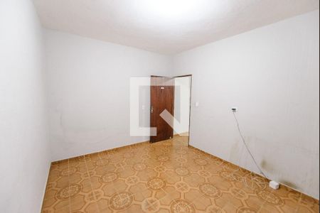Quarto de casa para alugar com 1 quarto, 80m² em Jardim Gurilândia, Taubaté