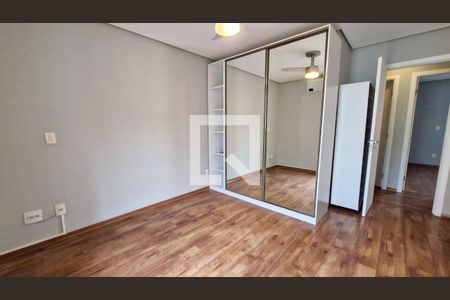 Quarto de casa de condomínio para alugar com 3 quartos, 170m² em Vila Sofia, São Paulo