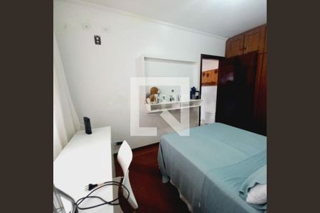 Casa à venda com 4 quartos, 220m² em Cidade Dutra, São Paulo