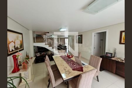 Casa à venda com 4 quartos, 272m² em Capela do Socorro, São Paulo