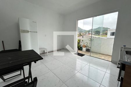Sala / cozinha de apartamento para alugar com 1 quarto, 35m² em São João do Rio Vermelho, Florianópolis