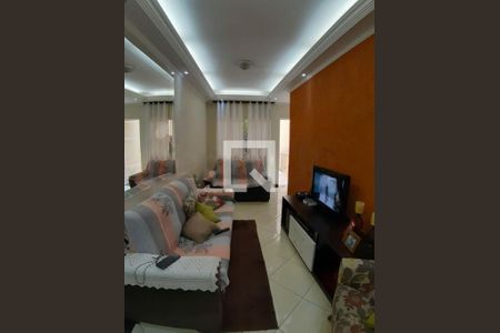Casa à venda com 3 quartos, 120m² em Balneário São Francisco, Diadema