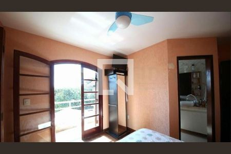 Casa à venda com 3 quartos, 204m² em Campo Grande, São Paulo