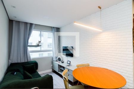 Sala de apartamento para alugar com 2 quartos, 35m² em Vila das Bandeiras, Guarulhos